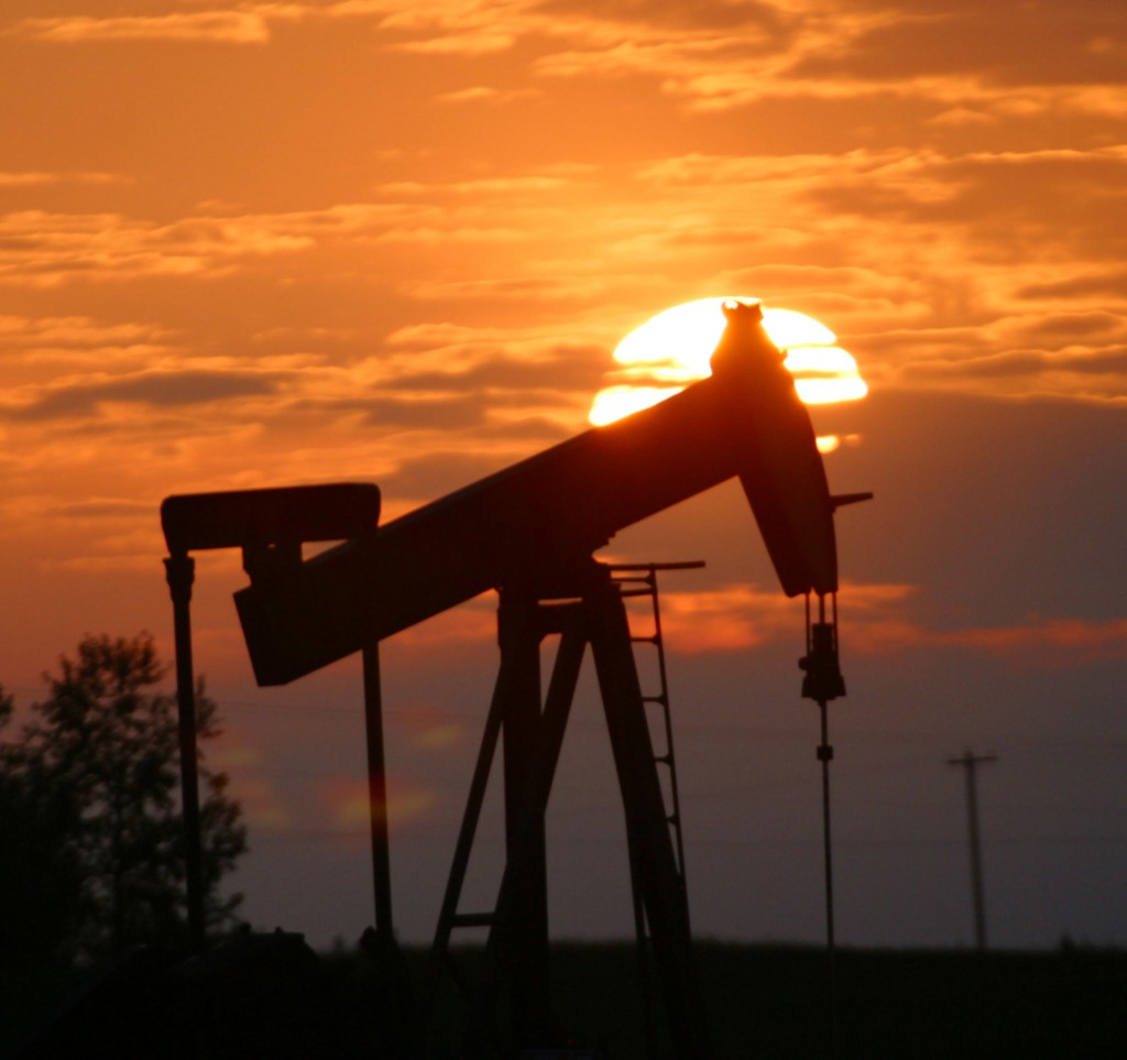 Oil-Refinery-Pump-Image-1024x963